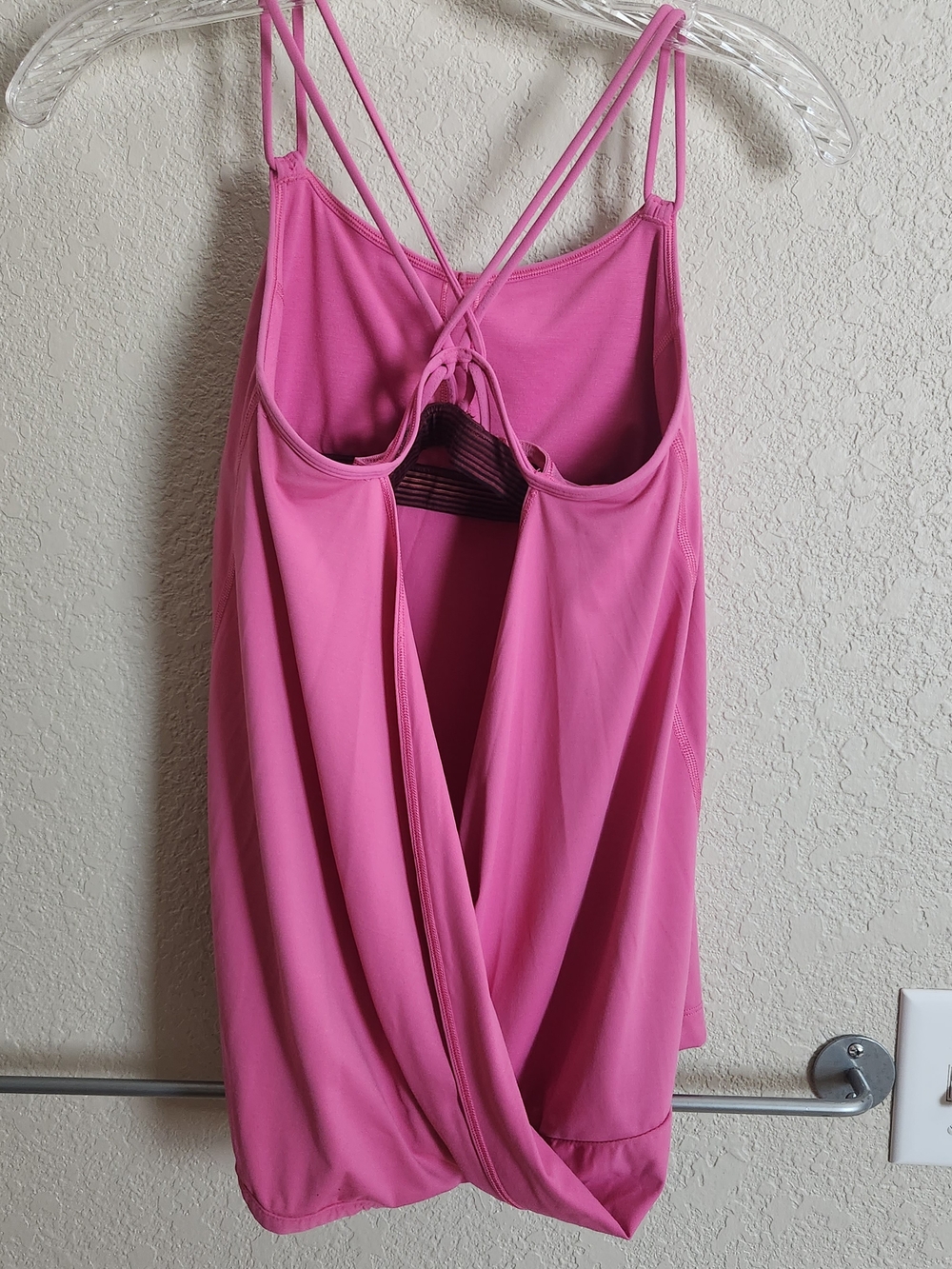 Women’s Lululemon Pink Strappy Workout Tank